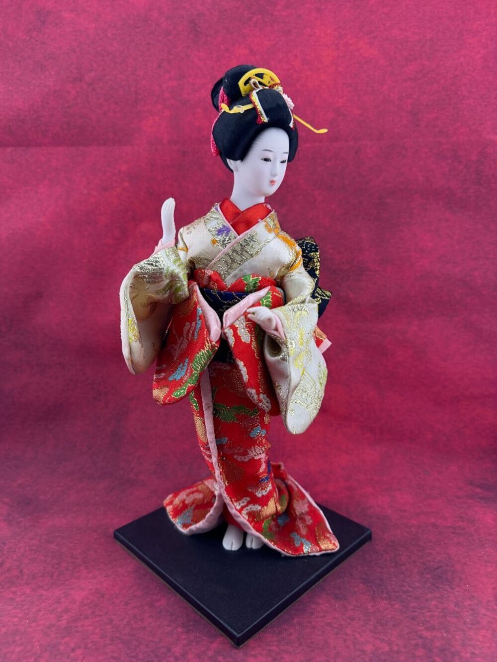 VINTAGE COLLECTIBLE FIGURINE DESK FIGURE JAPANESE KIMONO GEISHA DOLL, 12 "